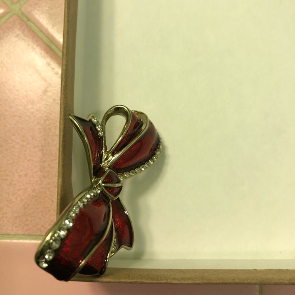 Gorgeous Red Ribbon Bow Rhinestones pin💐 - Picture 5 of 8